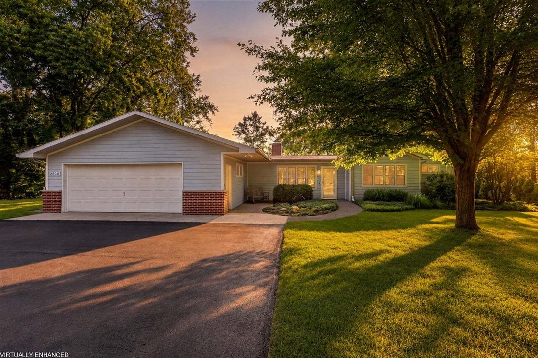 House in Benton Harbor, Michigan, United States 3 - 18822911