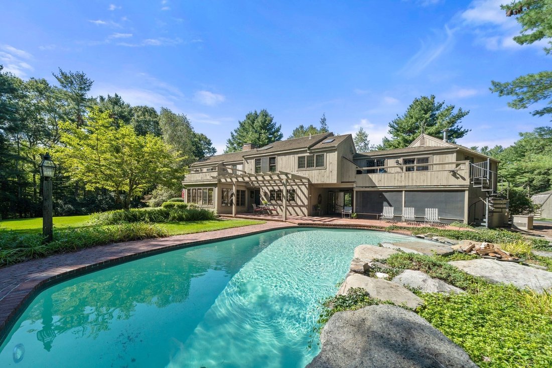 Casa a Raynham, Massachusetts, Stati Uniti 1 - 18823740