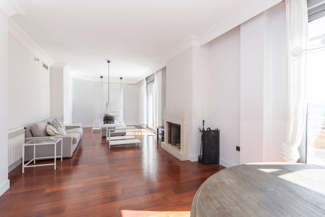 Appartement à Majadahonda, Communauté de Madrid, Espagne 1 - 18825216