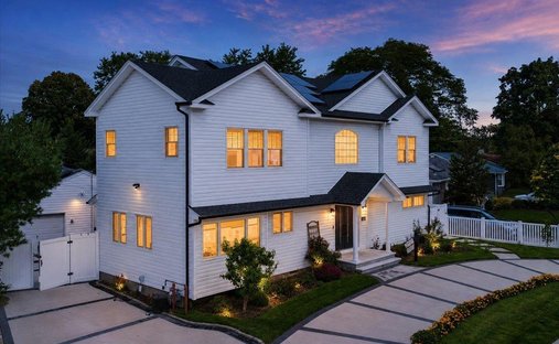 House in East Meadow, New York, United States 1