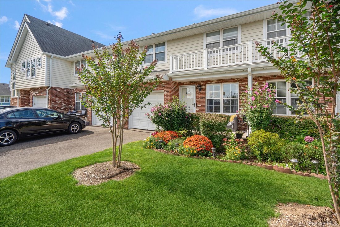 Condo in Central Islip, New York, United States 2 - 18824700