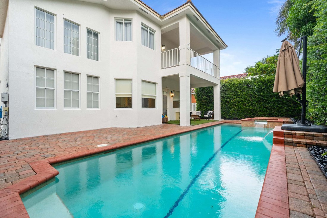 Maison à Pembroke Pines, Floride, États-Unis 2 - 18823604
