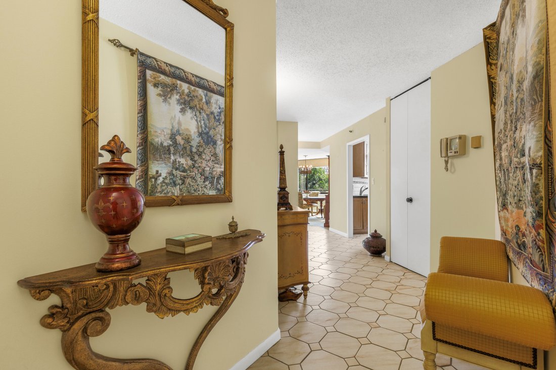 Condo in White Plains, New York, United States 2 - 18826202