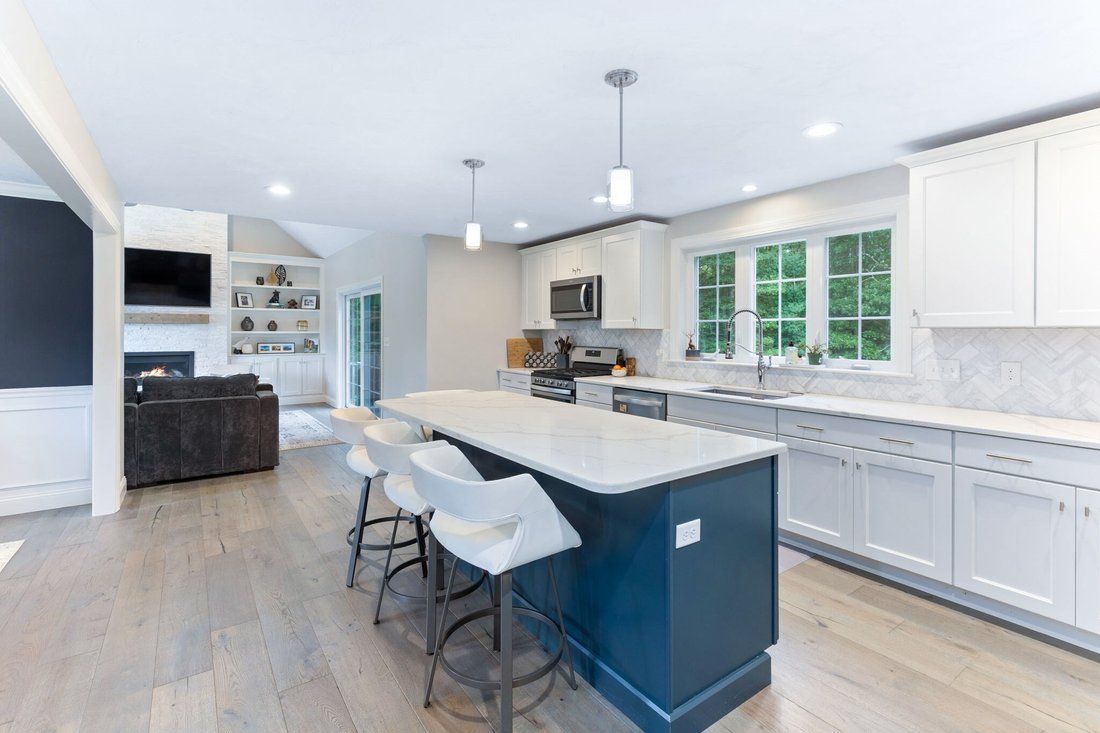 House in East Bridgewater, Massachusetts, United States 4 - 18823650