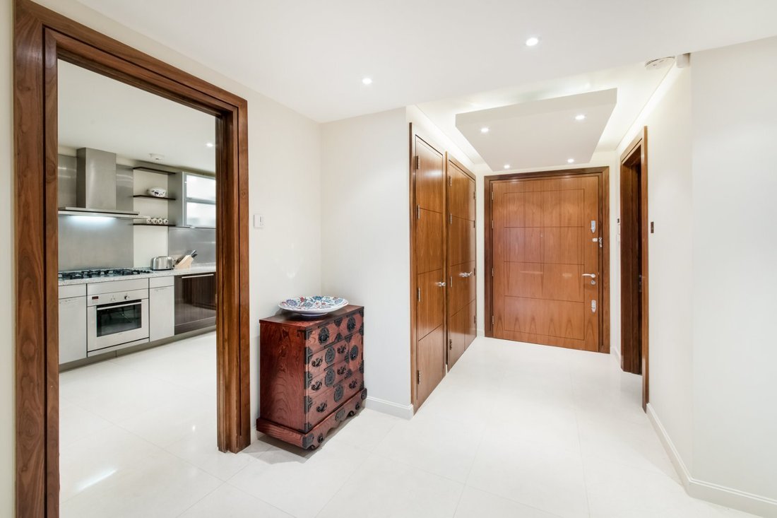 Apartment in Knightsbridge, Kensington And Chelsea, England 3 - 18821318