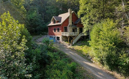 House in Creston, North Carolina, United States 1