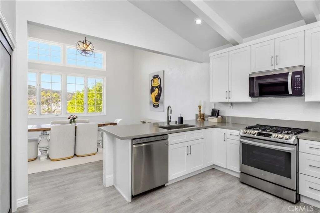 Townhouse in Los Angeles, California, United States 5 - 18167312