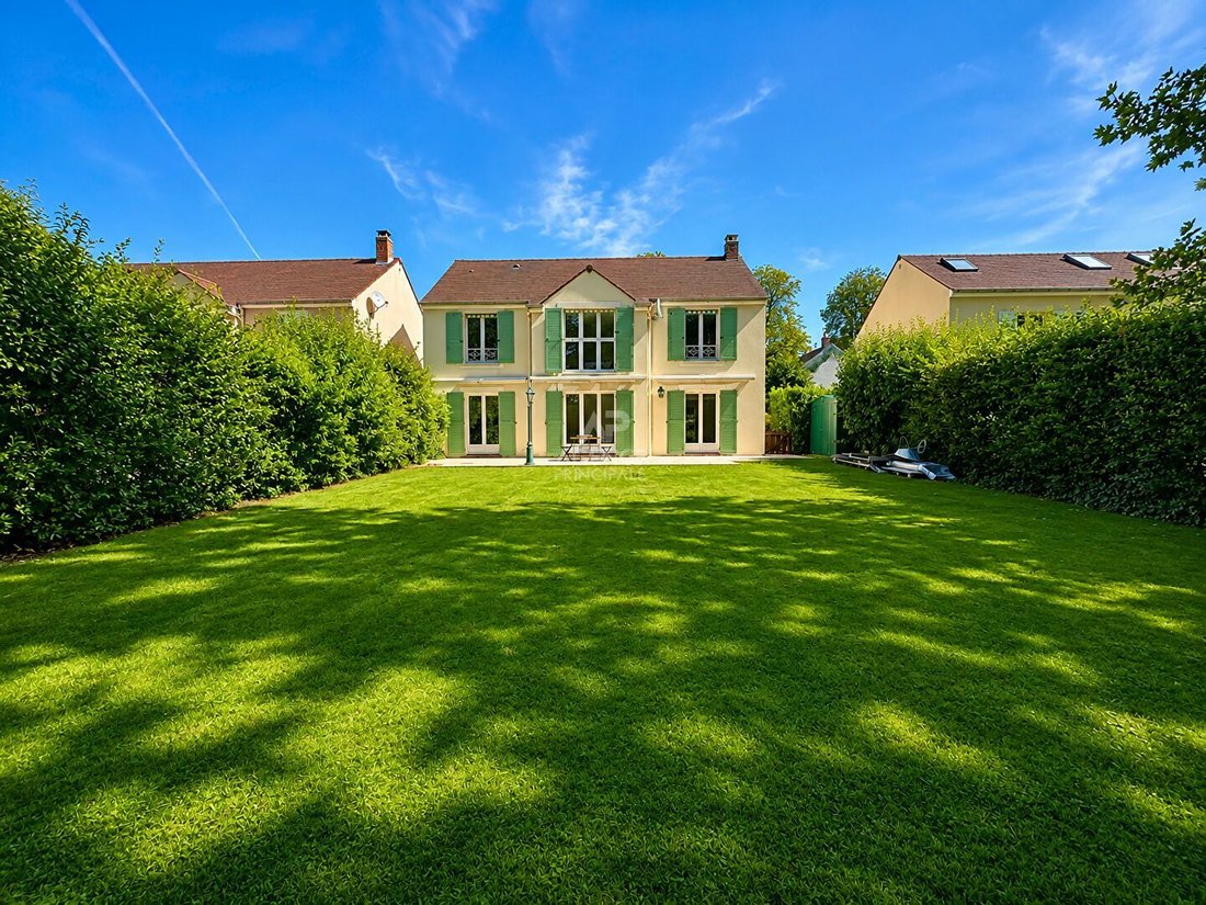 Casa a Neuville-sur-Oise, Isola di Francia, Francia 1 - 18822056