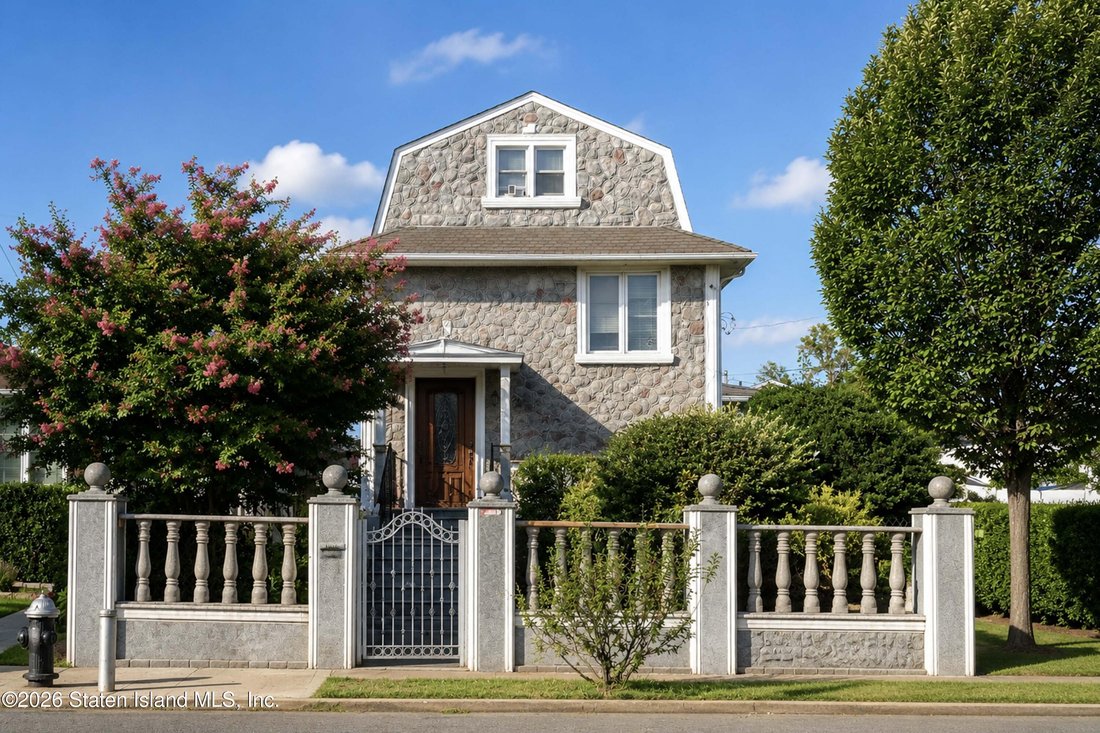 House in New York, New York, United States 2 - 18826489