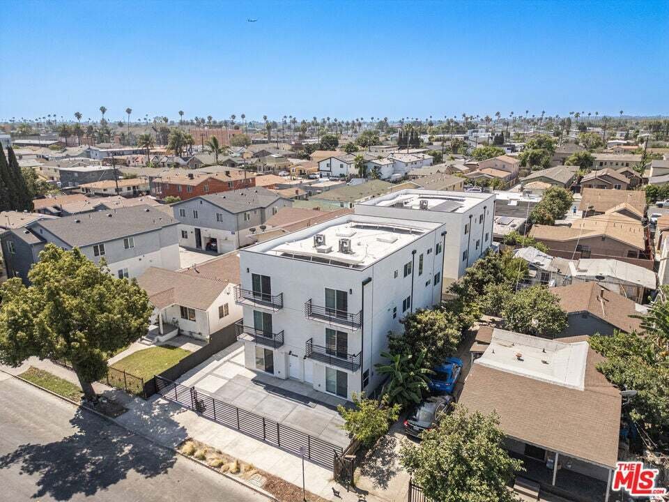 Autres à Los Angeles, Californie, États-Unis 4 - 18823333