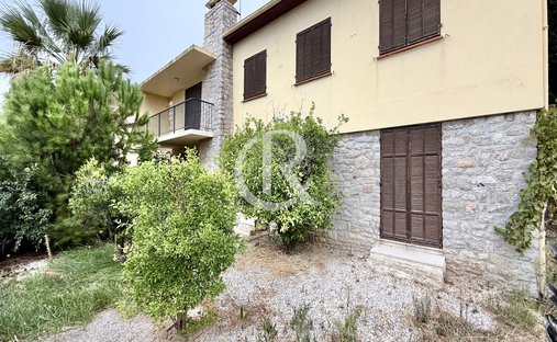 Villa à Hyères, Provence-Alpes-Côte d'Azur, France 1