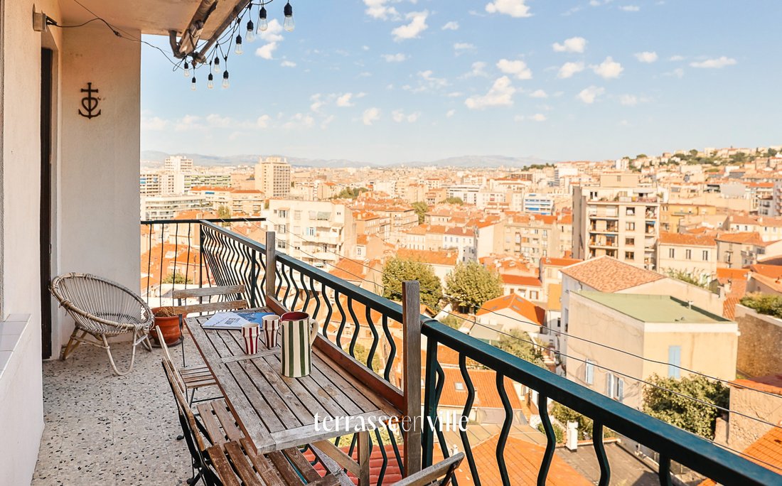 Apartment in Endoume, 7e Arrondissement, Marseille 1 - 18824648