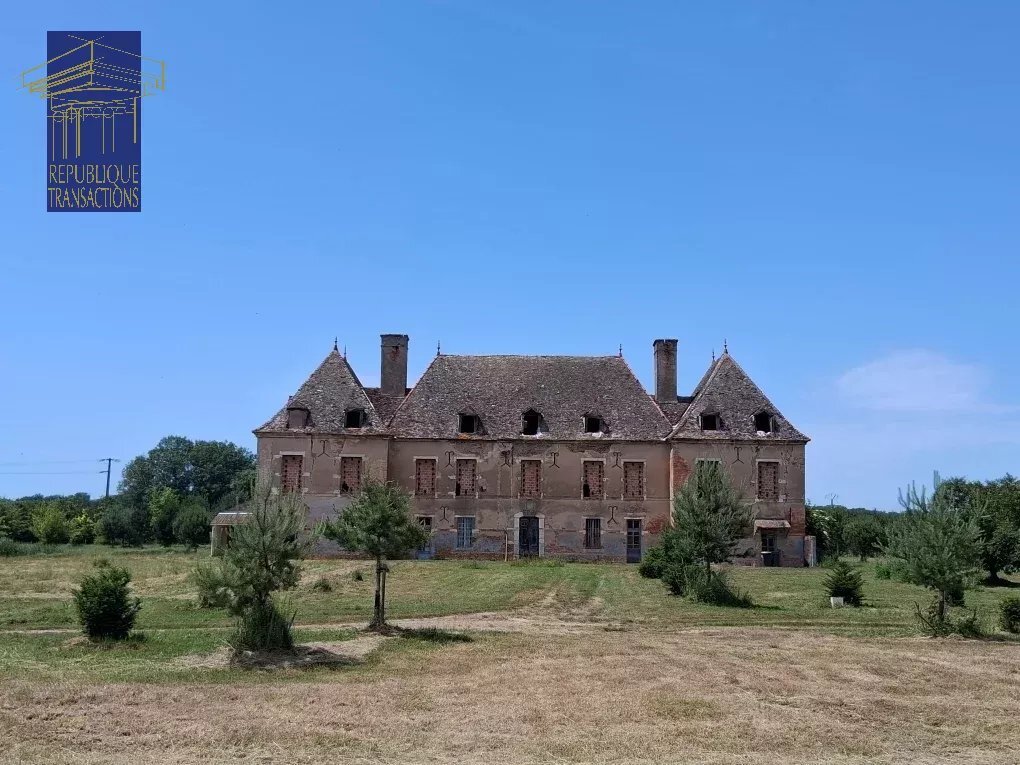 Château à Centre Ville, Beaune, France 1 - 18821903