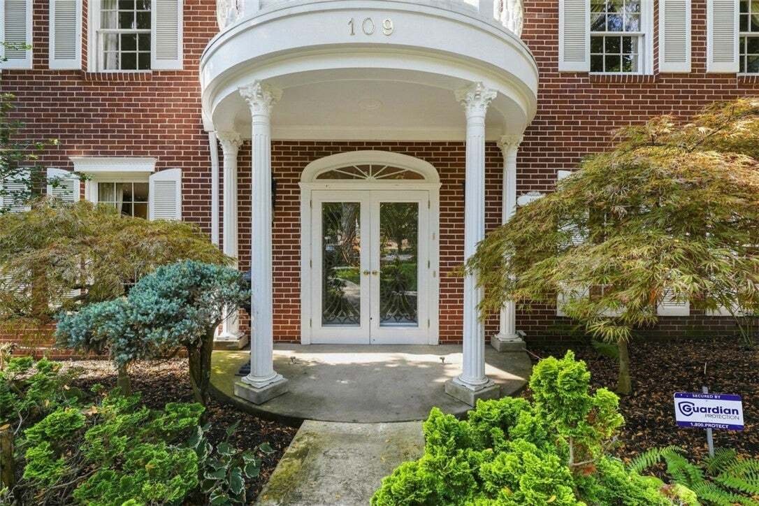 Casa en Municipio de Mt. Lebanon, Pensilvania, Estados Unidos 2 - 18822685