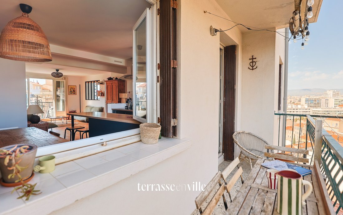 Apartment in Endoume, 7e Arrondissement, Marseille 2 - 18824648