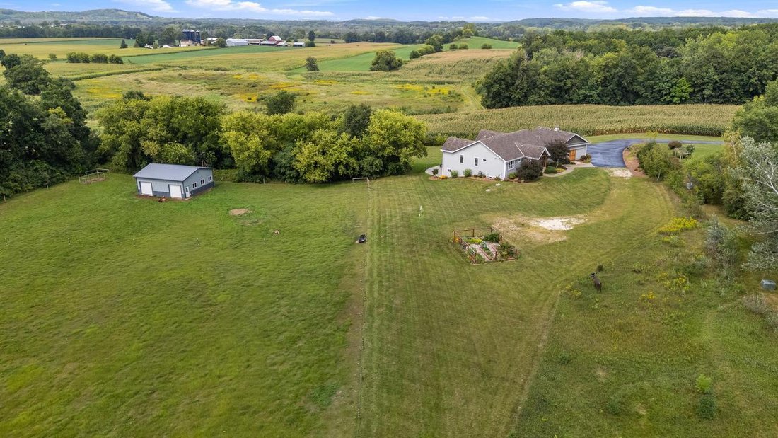 House in West Bend, Wisconsin, United States 1 - 18826354