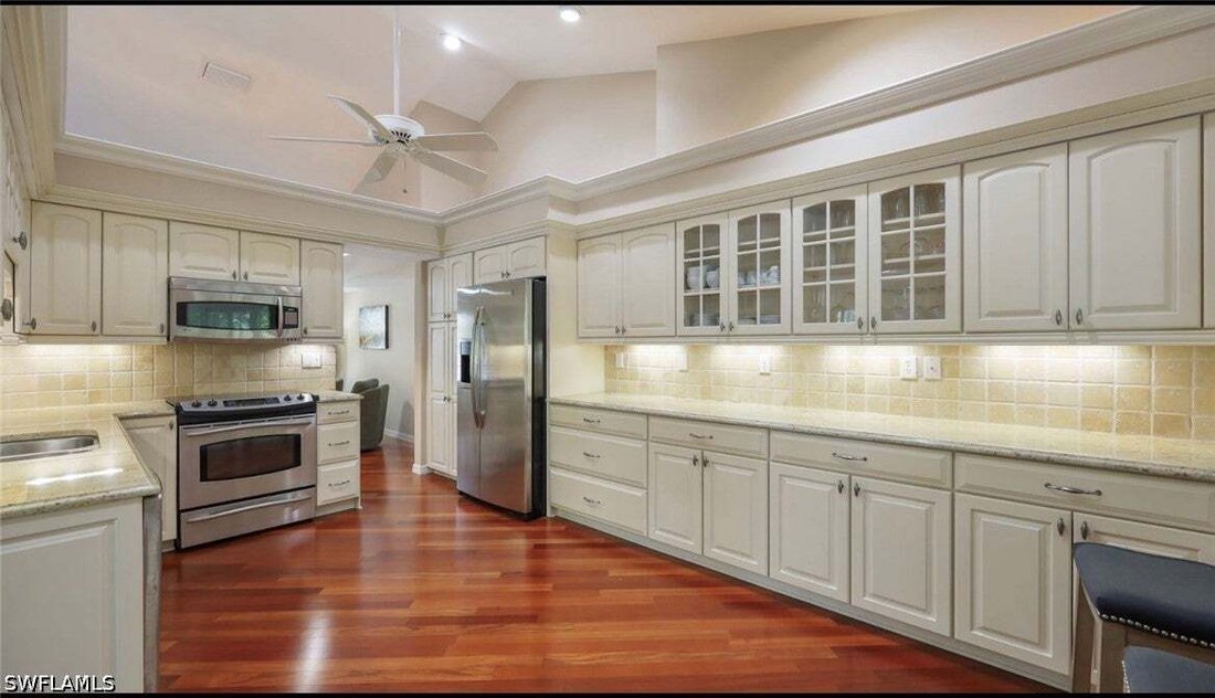Condo in Naples, Florida, United States 4 - 18822741