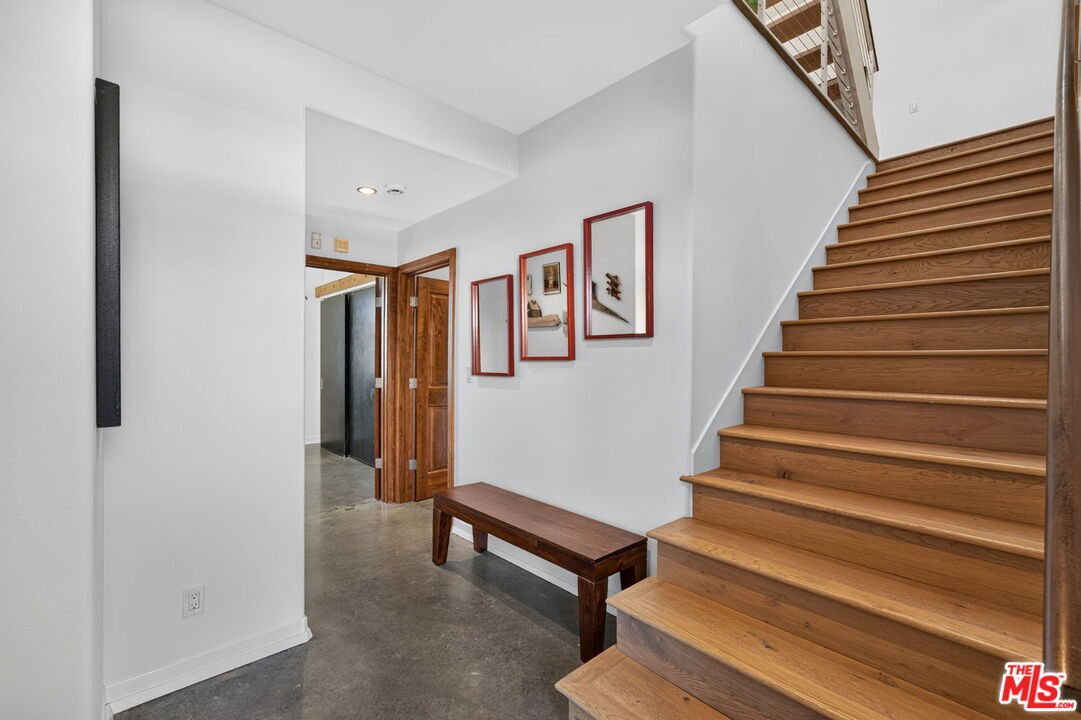 Condo in Los Angeles, California, United States 2 - 18824801