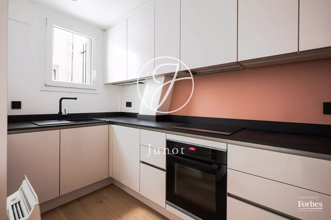 Appartement à Saint Placide, Paris 6e Arrondissement, Paris 3 - 18821858