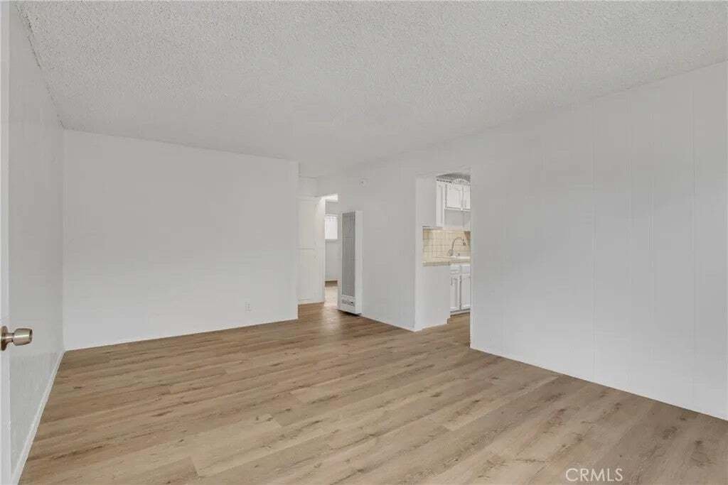 East Los Angeles, California, United States 5 - 18483089