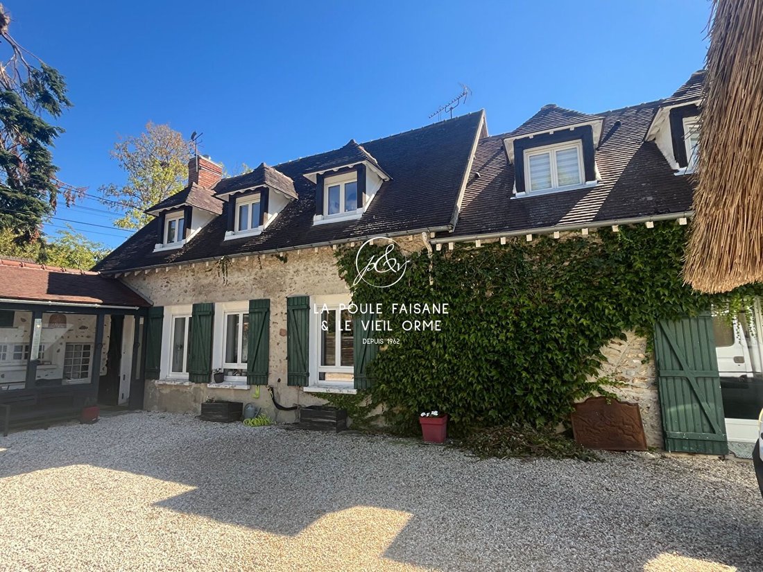 House in Saint-Léger-en-Yvelines, Ile-de-France, France 2 - 18821713