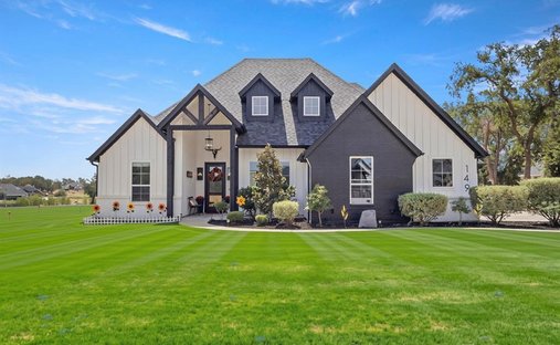 House in Springtown, Texas, United States 1