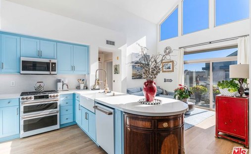 Condo in Los Angeles, California, United States 1