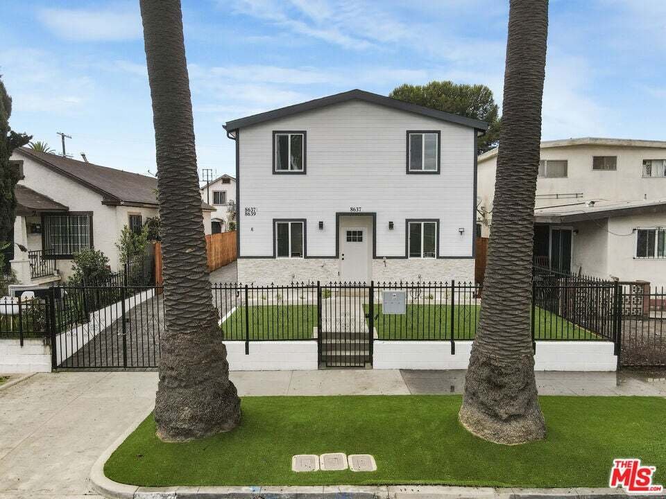 Autres à Los Angeles, Californie, États-Unis 5 - 18823373