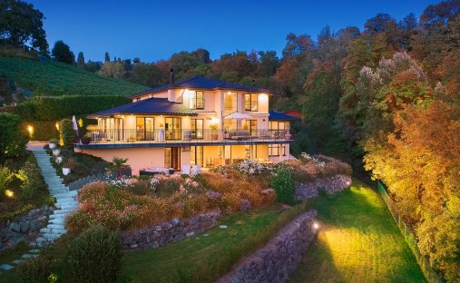 House in Lutry, Vaud, Switzerland 1