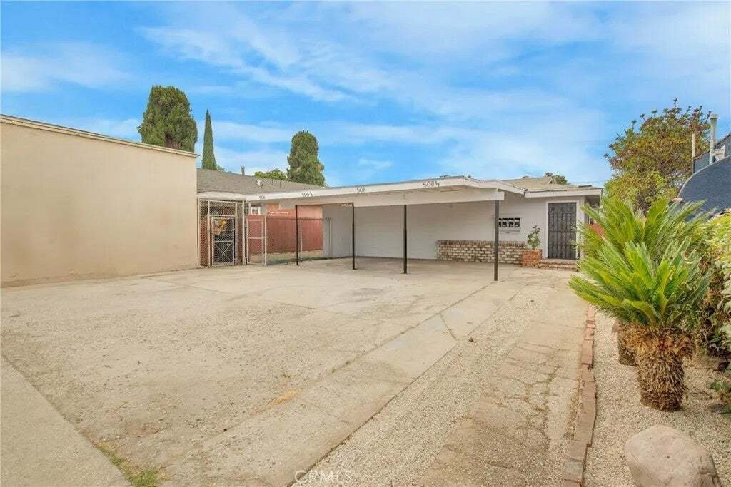 East Los Angeles, California, United States 2 - 18483089