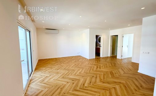 Apartamento en Quarteira, Algarve, Portugal 1