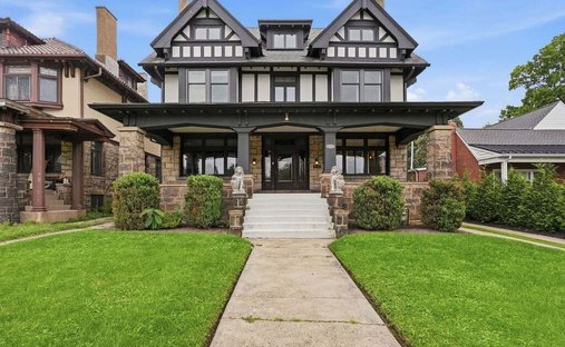 House in Pittsburgh, Pennsylvania, United States 1