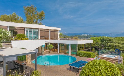 Villa in La Maure-Super Cannes, Vallauris, France 1