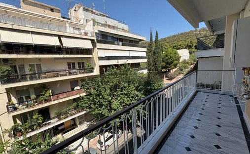 Apartment in Sunoikia Kolonakiou, 1st District of Athens, Athens 1