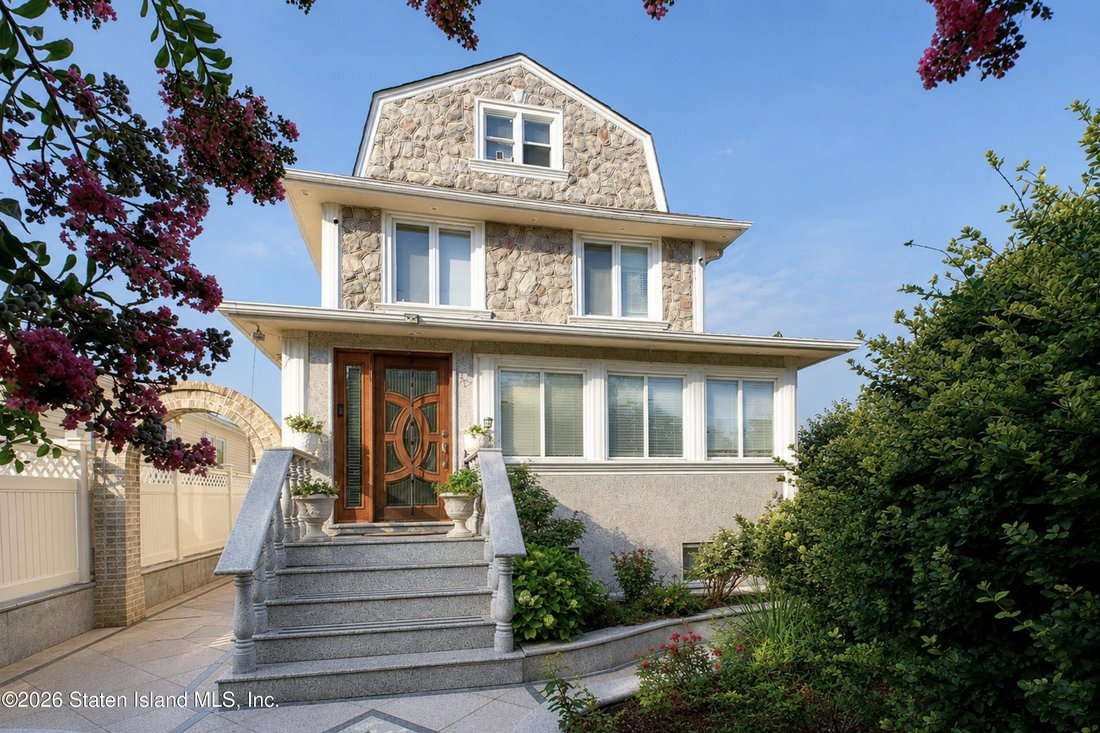 House in New York, New York, United States 1 - 18826489