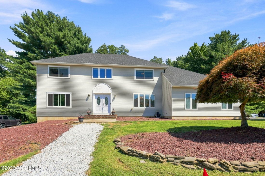 House in Marlboro Township, New Jersey, United States 1 - 18822726