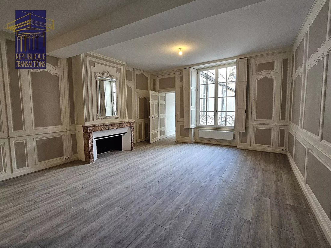 Apartment in Centre Ville, Beaune, France 2 - 18821902