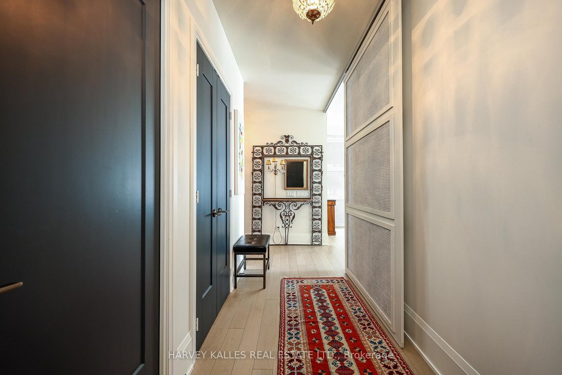 Condo in Toronto, Ontario, Canada 3 - 18825932