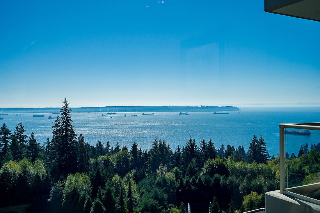 Condo in West Vancouver, British Columbia, Canada 1 - 18826240