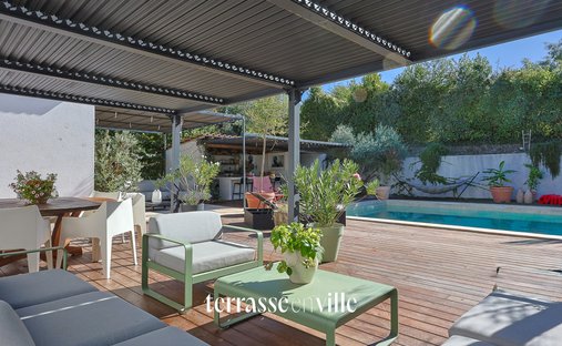 Maison à Granettes-Jauberte-Sainte Anne, Aix-en-Provence, France 1