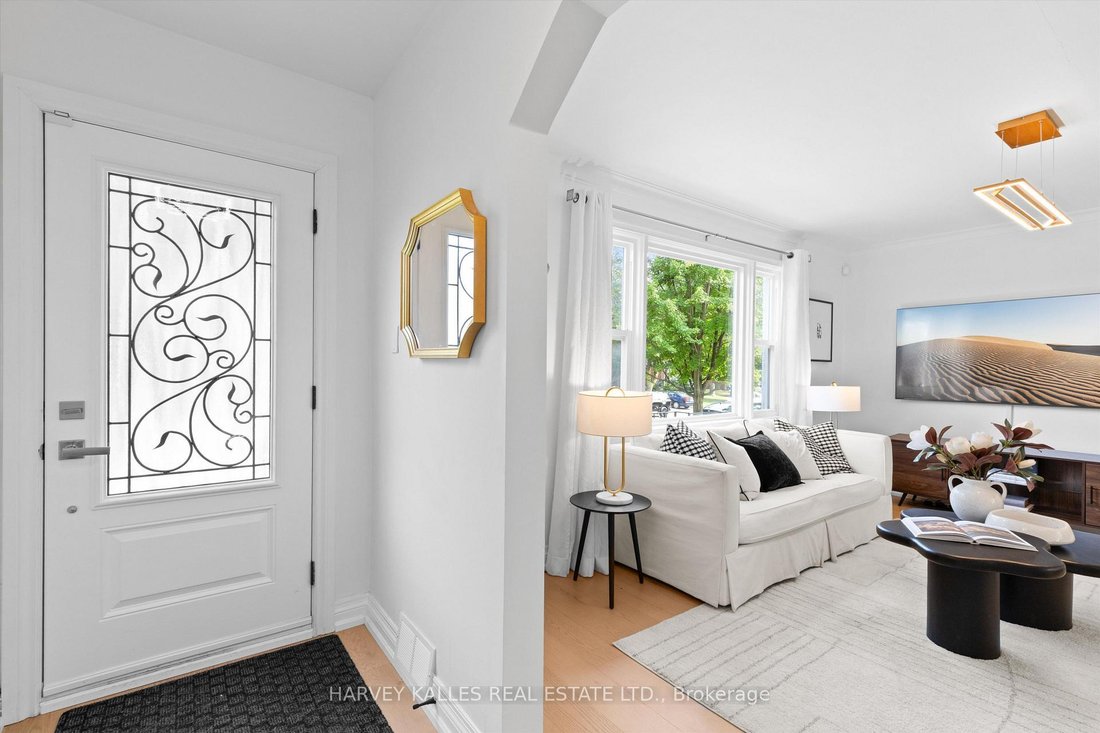 House in Toronto, Ontario, Canada 5 - 18825919