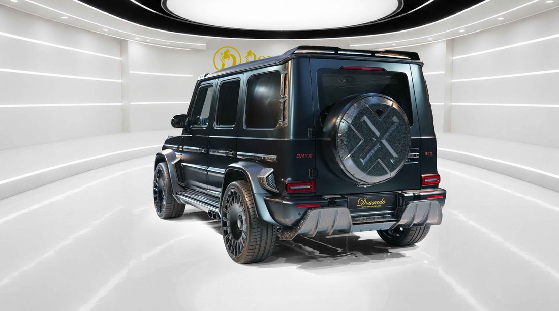Suv in Dubai, United Arab Emirates 4 - 18826134