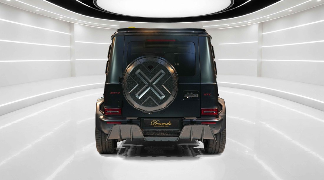 Suv in Dubai, United Arab Emirates 5 - 18826134