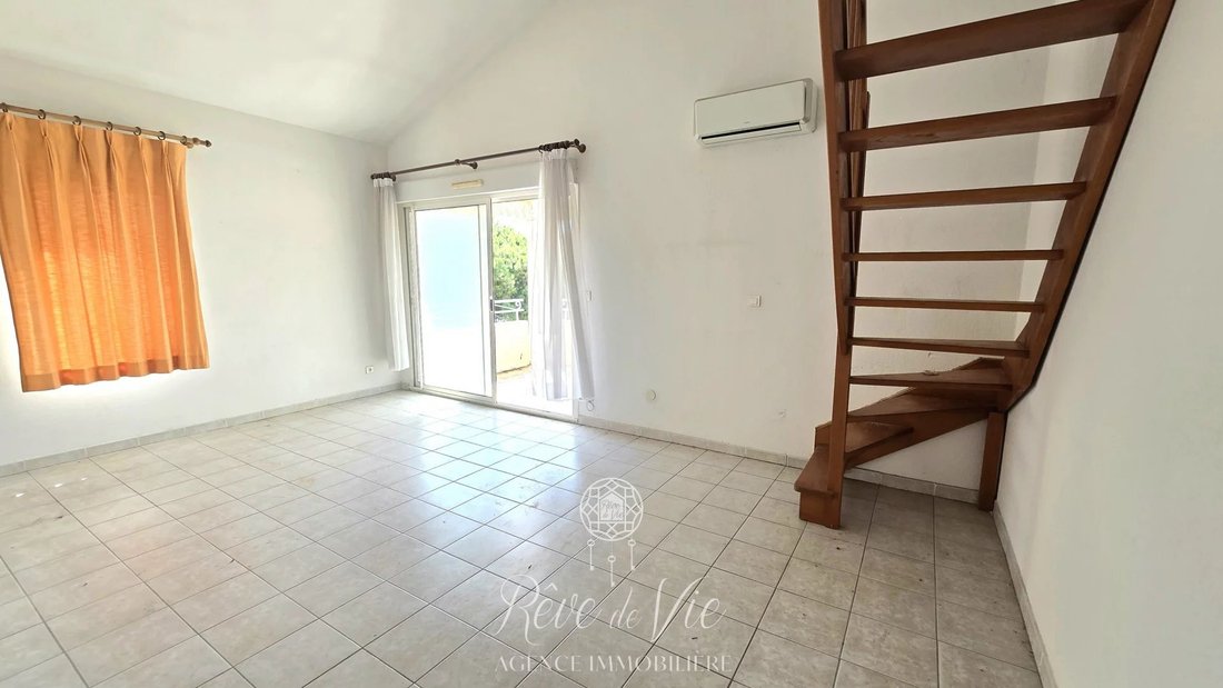 Apartamento en Le Lavandou, Provenza-Alpes-Costa Azul, Francia 2 - 18827501