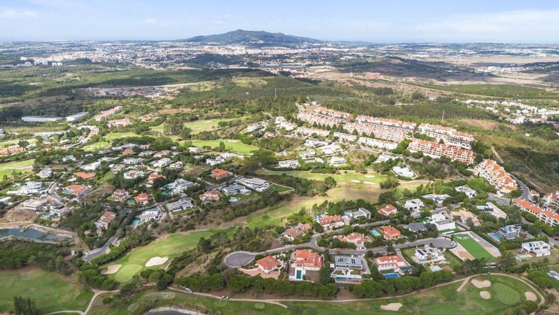 Altro a Belas, Lisbona, Portogallo 2 - 18828210