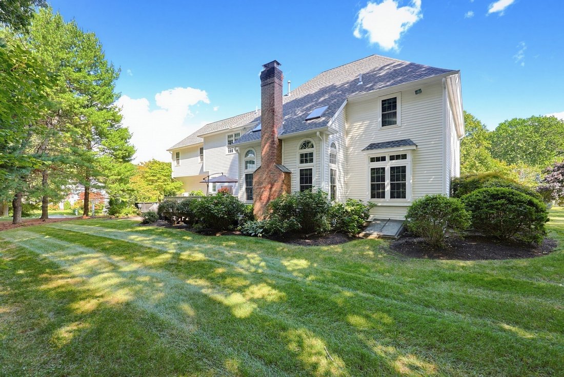 House in Franklin, Massachusetts, United States 2 - 18827046