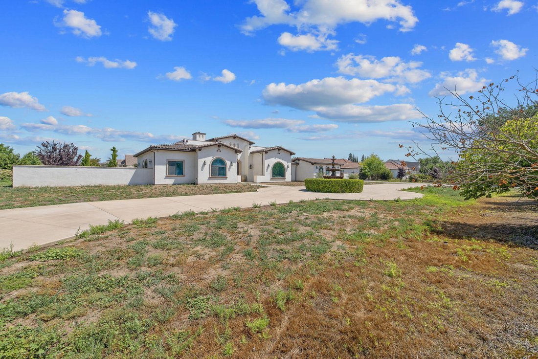 Casa en Visalia, California, Estados Unidos 3 - 18827001