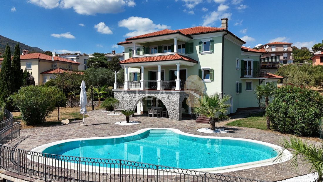 Casa en Grad Opatija, Primorje-Gorski, Croacia 1 - 18827508
