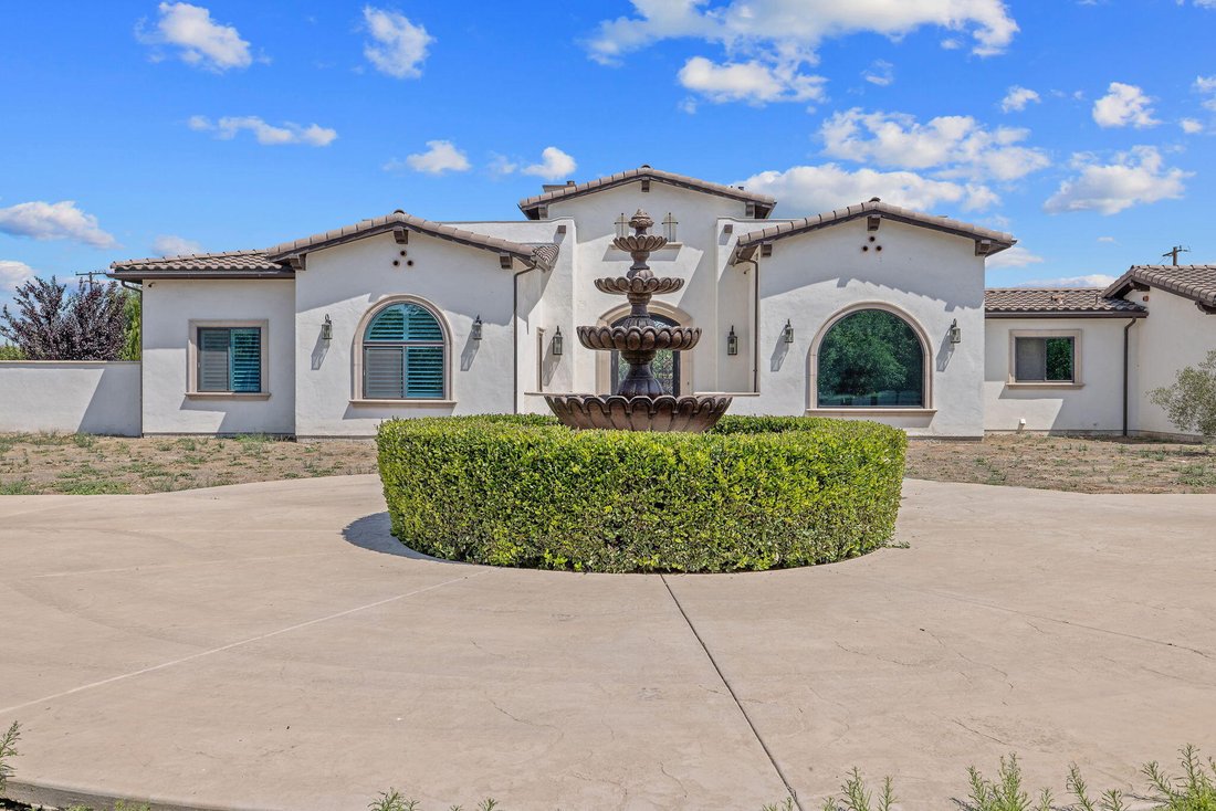 Casa en Visalia, California, Estados Unidos 2 - 18827001