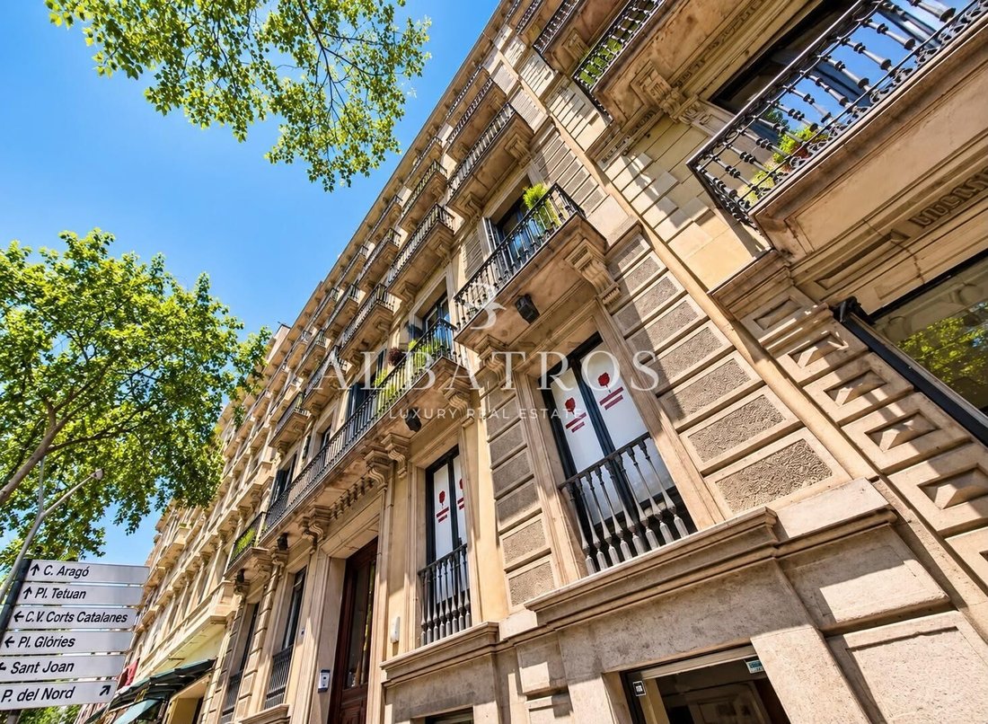 Wohnung in Eixample, Barcelona, Spanien 3 - 18827450